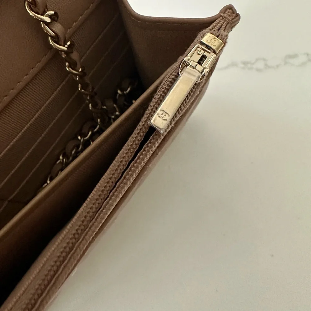 CHANEL TAN/LIGHT BROWN W/ GOLD HARDWARE WALLET ON CHAIN - Picture 7 of 8